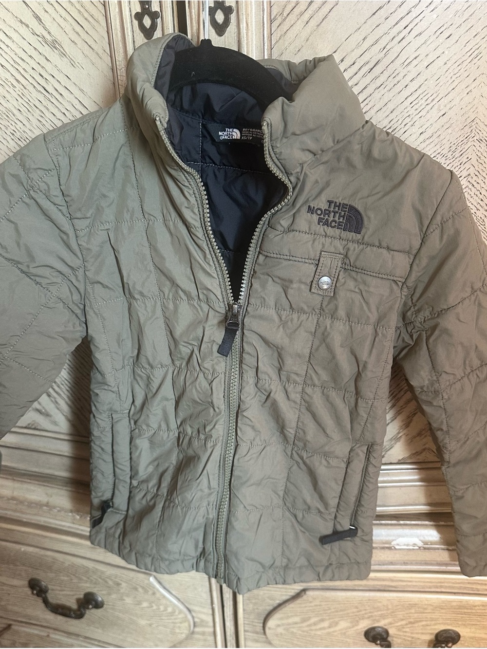 The North Face little kids ( size 6)  Olive Green Quilted Puffer Jacket